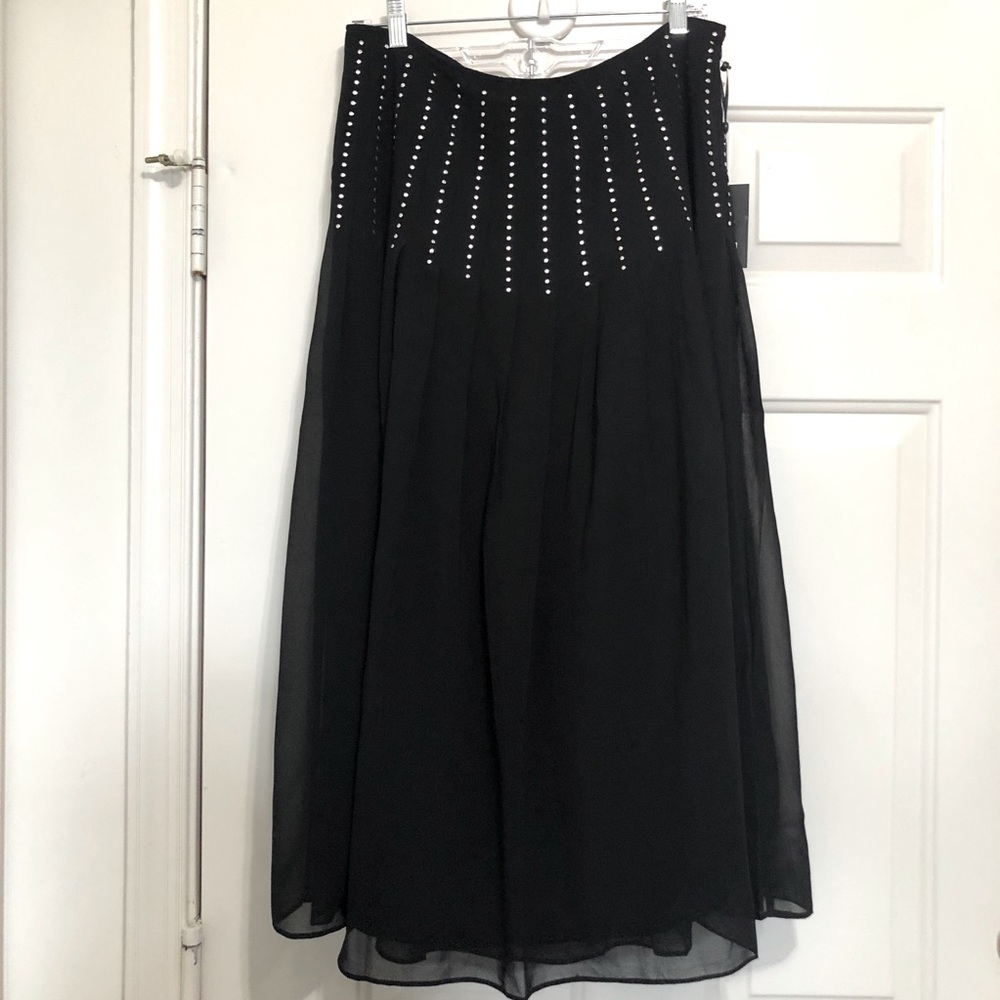 DONA KARAN Whimsical Black Flare  Embellish Mid Length Skirt